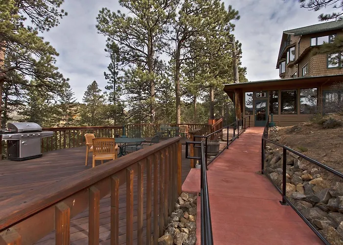 The Historic Crag\'S Lodge