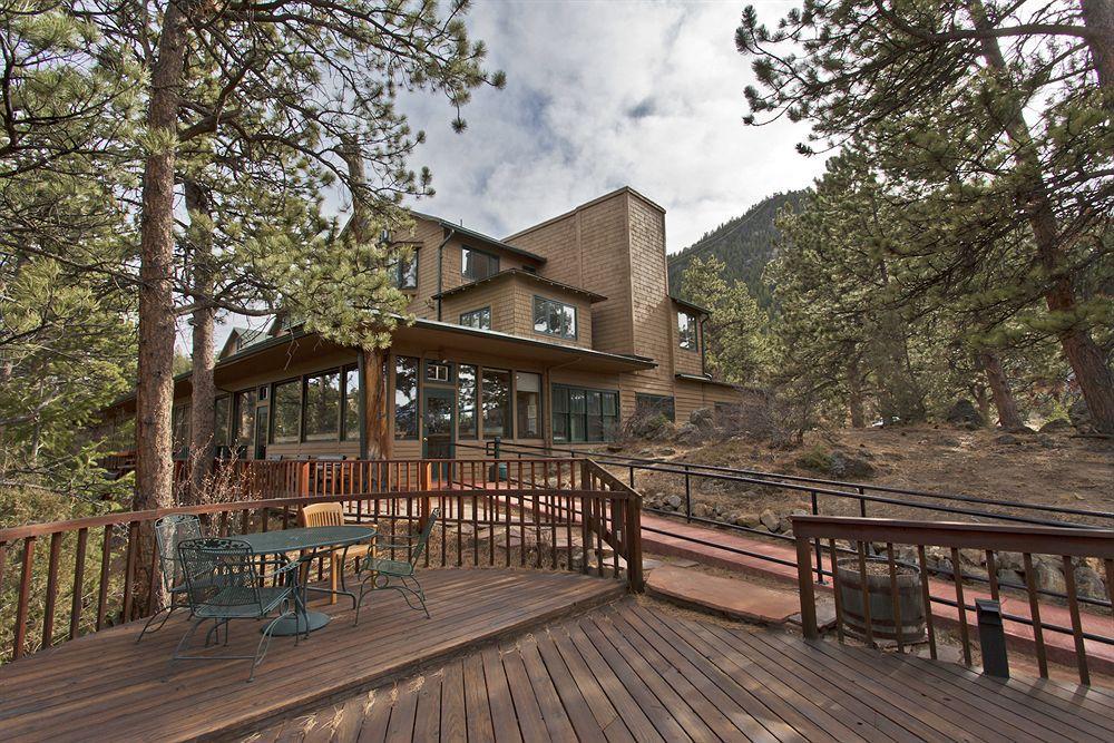 The Historic Crag's 3* Estes Park